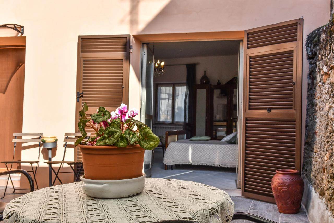 Bed and Breakfast La Terra Di Mingo Vado Ligure Exteriér fotografie